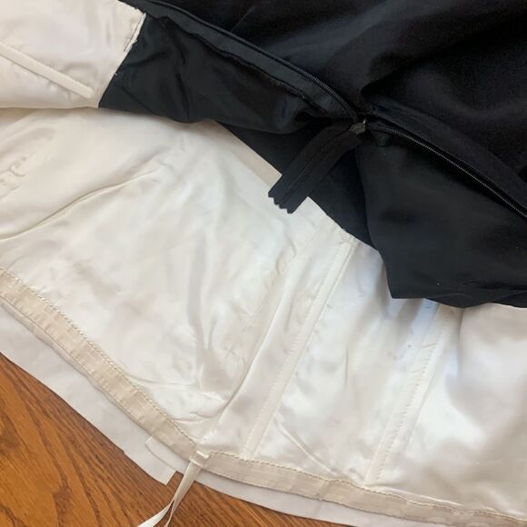 BCBGMaxAzria Strapless Silk Cocktail Dress Black and White Size 6 - Picture 4 of 8